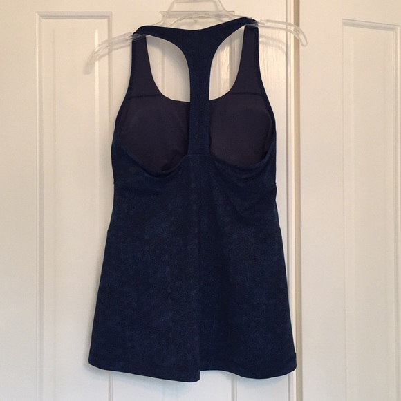 Lulu lemon yoga/exercise top. - Picture 3 of 3